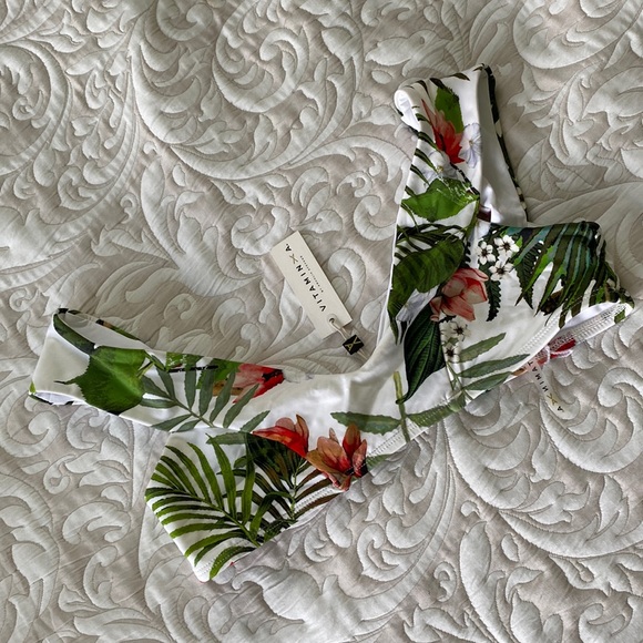 Vitamin a bikini top AND Bottoms - Picture 2 of 8